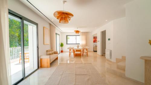 La Marsa Villa | Villa Malaga Luxury for 10 in Central Marsa