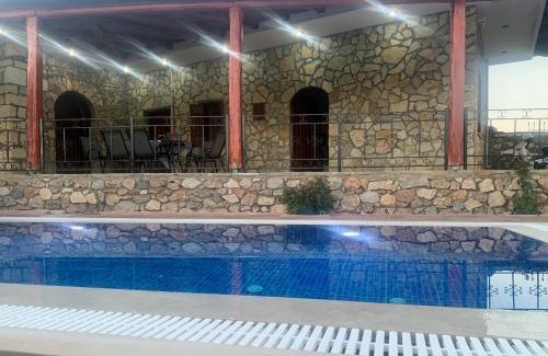 Skourvoula House | Villa Maria Christina