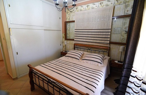 Kineta Villa | Villa Maria Kineta town