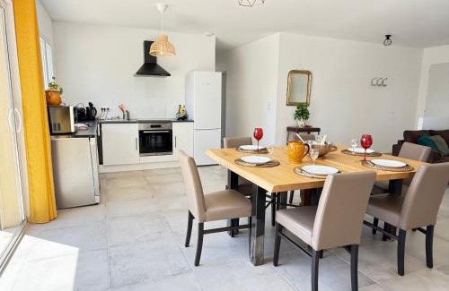 Mormoiron Villa | Villa Maria - Piscine - Wi-Fi - Proche Ventoux - Ideal Cyclistes