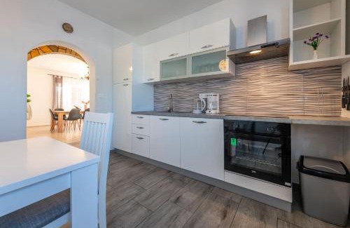 Rogocana House | Villa Marić, a charming villa with a beautiful poolside