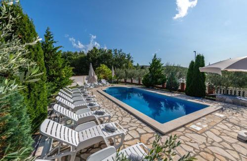 Rogocana House | Villa Marić, a charming villa with a beautiful poolside