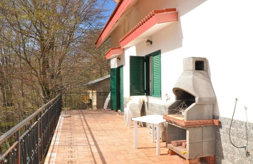 Galliciano Villa | Villa Marie Rose