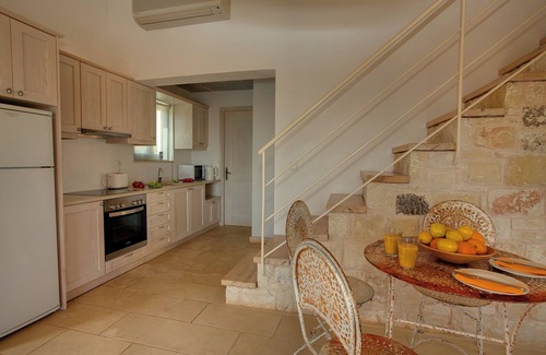 Karavados Villa | Villa 'Mataki Ideales Resort' with Sea View, Wi-Fi and Air Conditioning