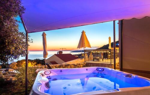 Miholascica Villa | Villa Miholascica 3 in Island Cres by Villas Guide