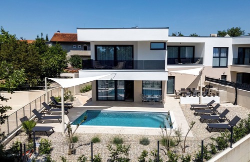 Municipality of Omisalj Villa | Villa Mirakul - New modern villa with pool, close to the beach