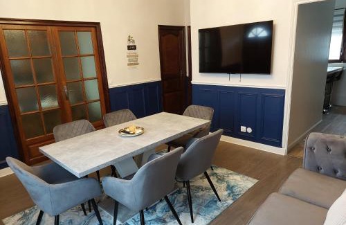 Pantin Villa | Villa Napoleon