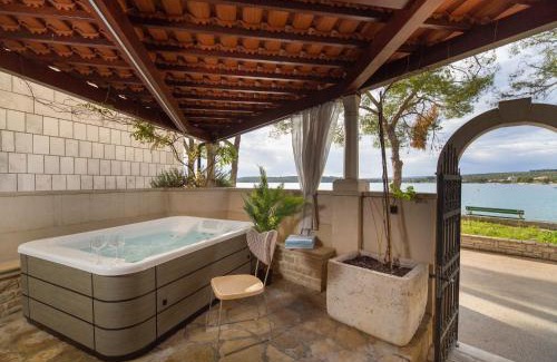 Loviste Villa | Villa Nauta