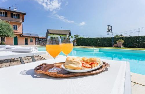 Divignano House | Villa near Milan with swimming pool