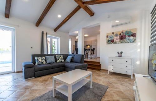 Municipality of Sveti Lovrec House | Villa Niko, your Ideal Summer Oasis near Poreč