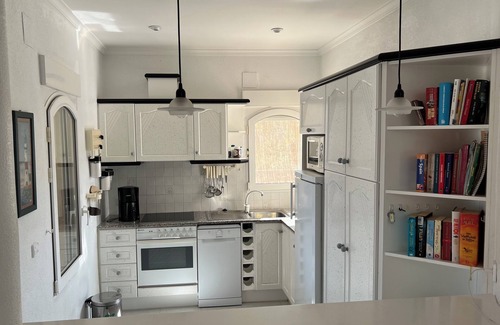 Molinell Ski Chalet | Villa on the beach with private pool - holaVivienda Inmobiliaria