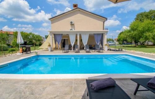 Hrboki Villa | Villa Ondine with 3 bedrooms in Istrien