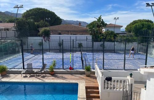 Pinos de Alhaurin Villa | Villa Padel - Heated pool and private paddle court