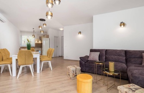 Pinezici House | Villa Palma by Interhome