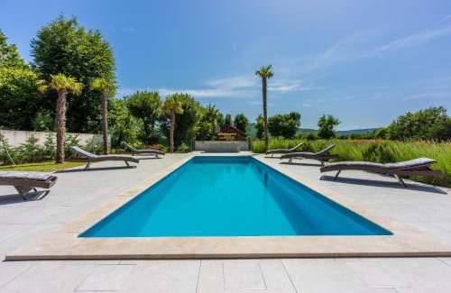 Podhum House | Villa Palma with Heated Private Pool