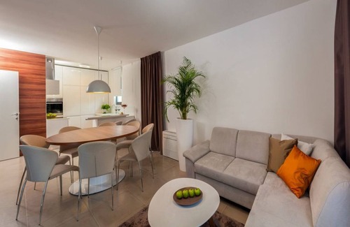 Okrug Villa | Villa Panda - Six Bedroom Villa, Sleeps 11