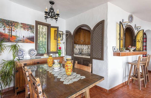 Salobrena Villa | Villa 'Paraíso Azul' with Sea Views, Wi-Fi and Air Conditioning