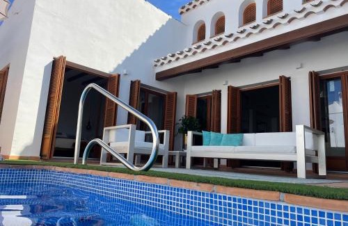 Caserio Los Tarquinos Villa | Villa para disfrutar en el Valle Golf Resort