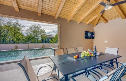 Debeljuhi Villa | Villa Perla