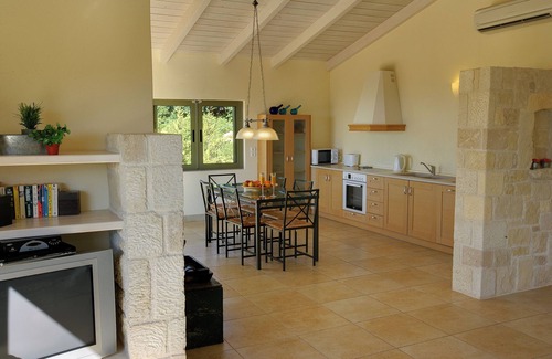Karavados Villa | Villa 'Porfyra Ideales Resort' with Sea View, Wi-Fi and Air Conditioning