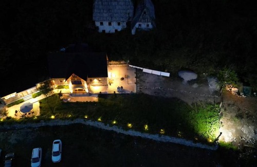 Shale House | villa prelatheth