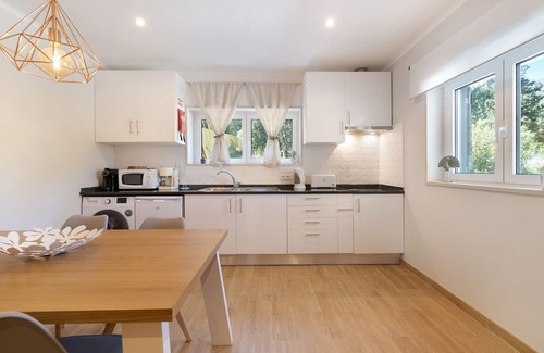 Mafra Villa | Villa "Quinta Vitae" with Garden, Terrace, Balcony & Wi-Fi