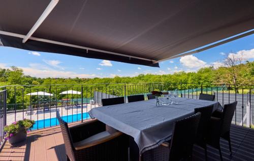 Popovaca Villa | Villa Robinia Hill Residence by Villas Guide