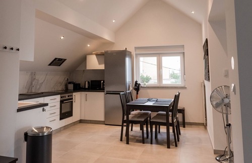 Municipality of Trogir House | Villa Rosa vacation home with two apartments on Čiovo Trogir, pool 150m to the beach