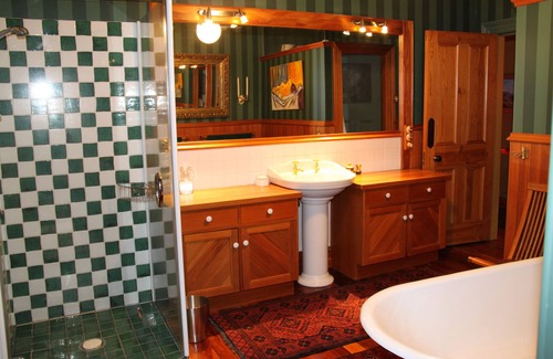 Invercargill Bed & Breakfast | Villa Rouge B&B