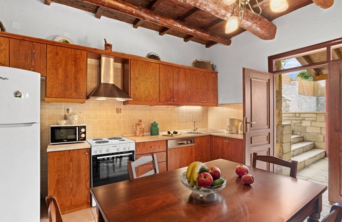 Maza Villa | Villa Roussa, beautiful stone villa in traditional village Maza