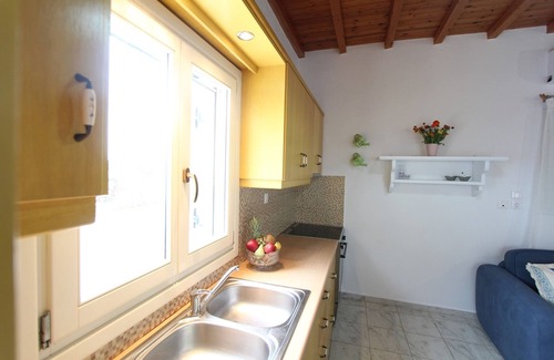 Naxos Villa | Villa Rouvis with outdoor Hot Tub
