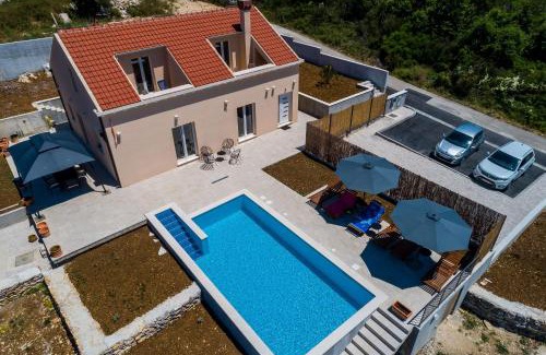 Zvekovica Villa | Villa Rubea