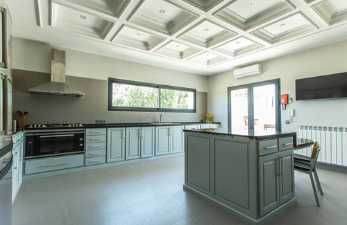 Oulad Hassoune Villa | Villa SALAMOUNI, with swimming pool (4-6 bedrooms, sleeps 8-12)