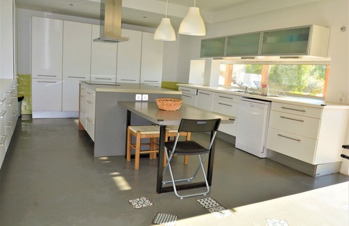 Charneca da Cotovia Villa | Villa Santa Cruz- Air-conditioned 10 bedroom pool house - Sesimbra Beach