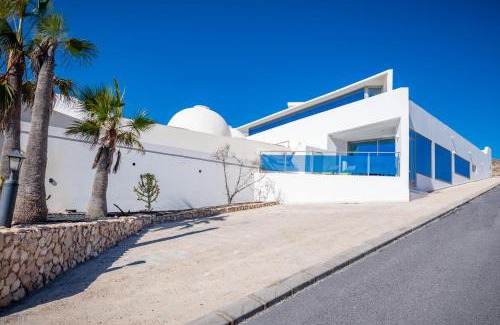 Bahia Calma Villa | Villa Selene heated Indoor Pool