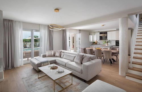 Debeljuhi House | Villa Simona Residence