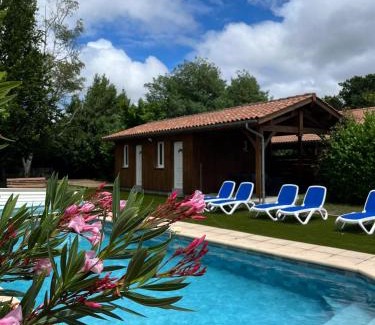 Sainte-Eulalie-en-Born Villa | Villa spacieuse à Sainte-Eulalie-en-Born, terrasse, piscine privée
