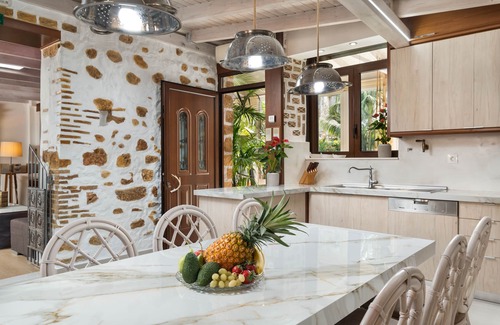 Old Town Villa | Villa Splantzia-Heated Pool-Garden-2min Chania Harbor