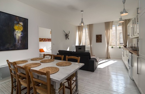 Blaye House | Villa St Simon