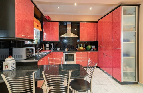 Langadhakia Villa | Villa Status with private pool for families and group of friends.