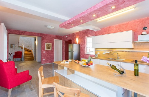 Montizana Villa | Villa Stupenda with private pool and jacuzzi in Porec