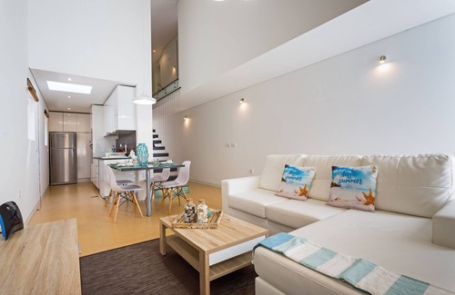 Barra House | Villa Sunset Residence with direct access to the beach