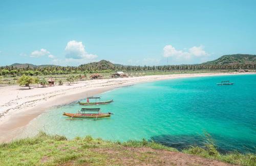 Gerupuk Villa | Villa Svalen