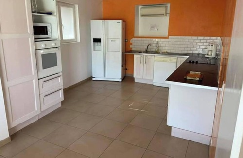 Saint-Privat-des-Vieux Villa | villa, swimming pool and jacuzzi for 10 people
