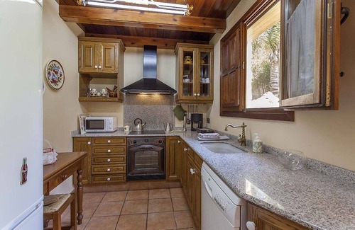 Pedralba Apartment | VILLA TAMARIT (Detached house, garden and swimming pool, up to 12 people)