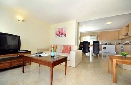 Areias de Sao Joao Villa | Villa Teresa, Beautiful Spacious 6 Bedroom Villa, Private Pool, Albufeira Town