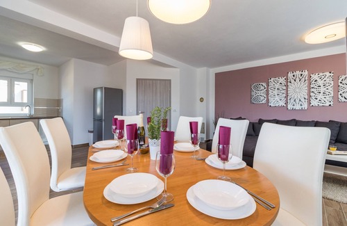 Peroj Villa | Villa Tiana is a new building