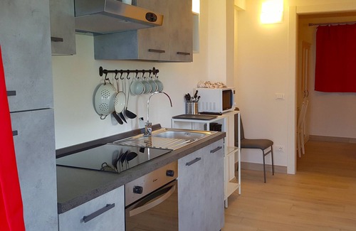 Arias Apartment | Villa Vagne Sunrise Lake View Patio