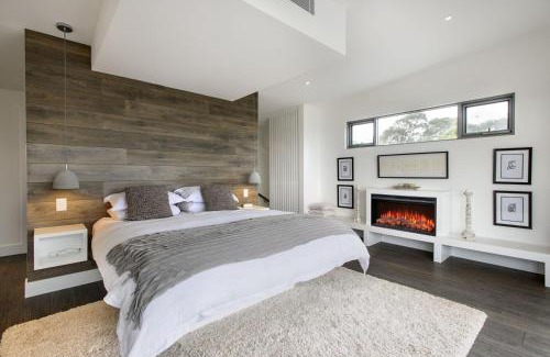 Sheikh Zayed City Boat Rental | Villa Vanilla Botique Hotel