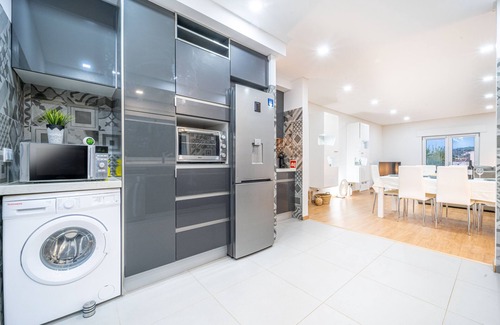 Mem Moniz Apartment | Villa Veneza by Hellovacations